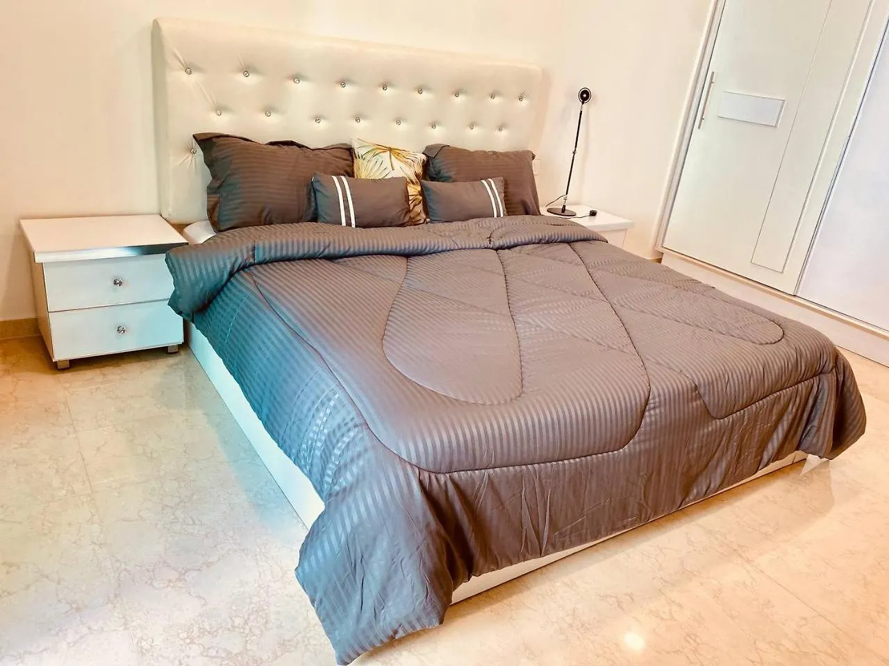 Aquanique Luxury Living Apartment Dakar